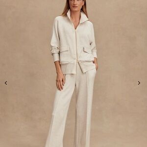 Varley Roxbury Zip through, Size Large, excellent condition!